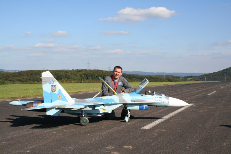 Harald Huf mit seiner Su-27